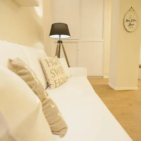Flats4rent Arena Prestige Daire Verona